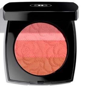 Chanel Camelia Futura trio powder Blush Palette